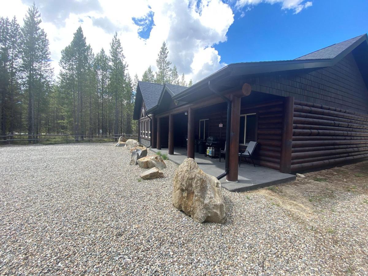 Villa Wolf Den à Valemount Extérieur photo